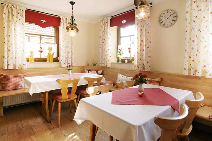 Frühstücksraum Pension Fischer Bad Staffelstein
